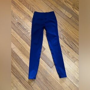Alphalete Scrunch Butt Leggings in Dark Blue High Waisted Size Small Workout